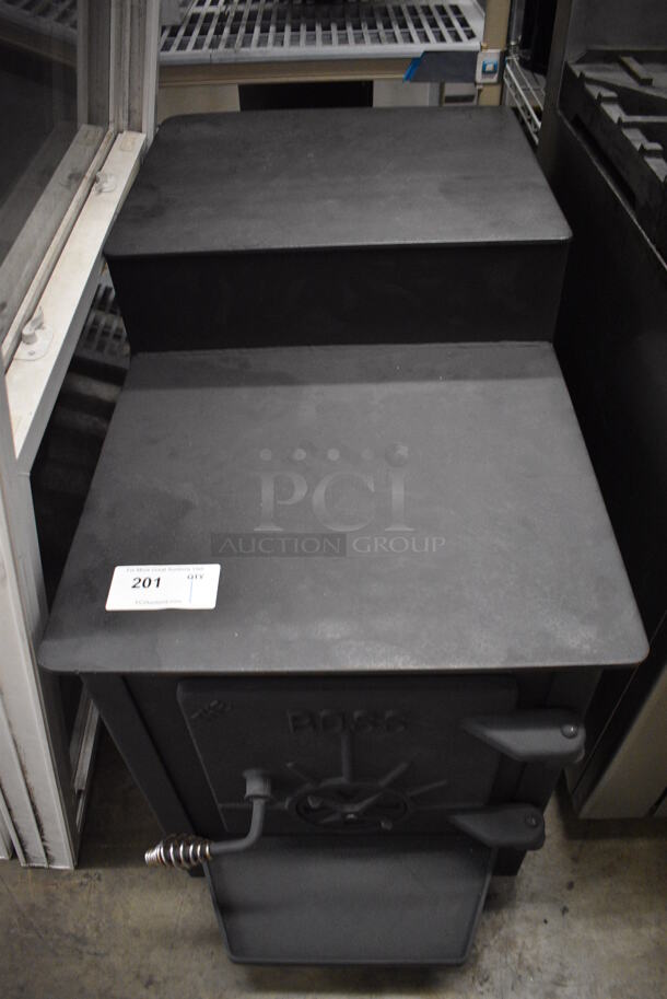 The Boss Black Metal Wood Stove. 21x41x31 - Image 3 of 6