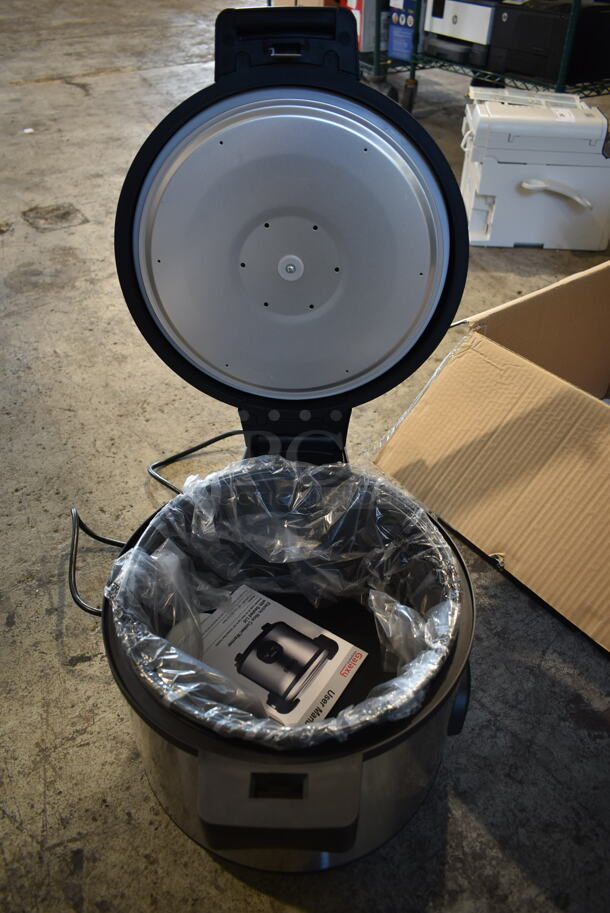 BRAND NEW SCRATCH AND DENT! Galaxy 177GRSC60 Stainless Steel 60 Cup Rice Cooker. 120 Volts, 1 Phase. Tested and Working! - Image 9 of 11