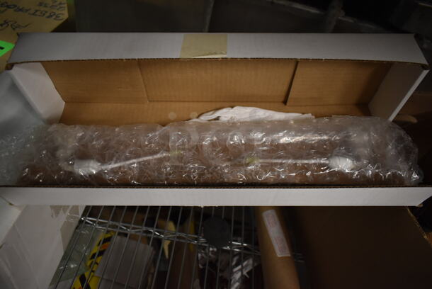 BRAND NEW IN BOX! Lot of Various BRAND NEW Items Including Heating Bulb and Wires - Image 4 of 6