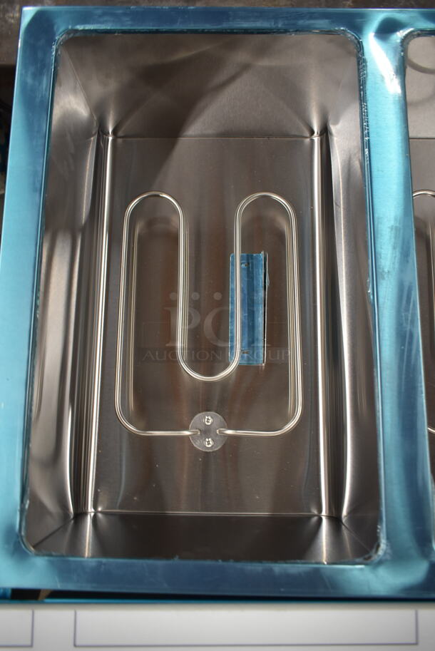 BRAND NEW SCRATCH AND DENT! Avantco 177STE5S Stainless Steel Commercial Electric Powered 5 Bay Steam Table w/ Under Shelf. 208/240 Volts. - Image 9 of 9