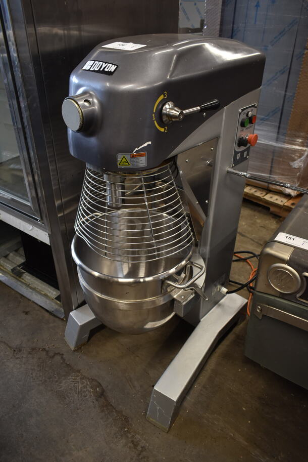 2016 Doyon EM30 Metal Commercial Floor Style 30 Quart Planetary Dough Mixer w/ Stainless Steel Mixing Bowl and Bowl Guard. 120 Volts, 1 Phase. Tested and Powers On But Parts Do Not Move - Item #1074714