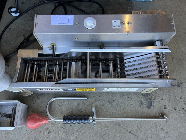 Belshaw MKI-GP Mark I Stainless Steel Commercial Countertop Donut Robot w/ Hopper. Missing Arm. 120 Volts, 1 Phase. 34x15x12 - Image 7 of 11