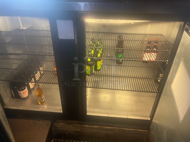 Working! True TBB-4 Three Door 90 inch Beer Kegerator NSF 115 Volt NSF Tested and Working! - Image 4 of 5