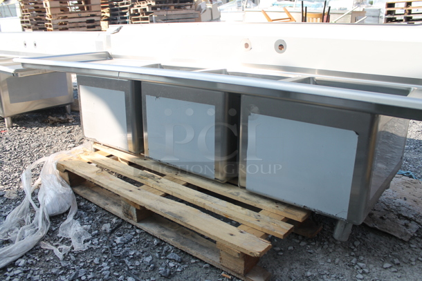 BRAND NEW SCRATCH AND DENT! Regency 600S31824218 Stainless Steel Commercial 3 Bay Sink w/ Dual Drain Boards. No Legs. Bays 18x24. Drain Boards 22.5x25.5 - Image 3 of 8