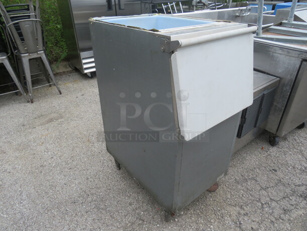 One Ice Bin. 22X33X47 - Image 2 of 2