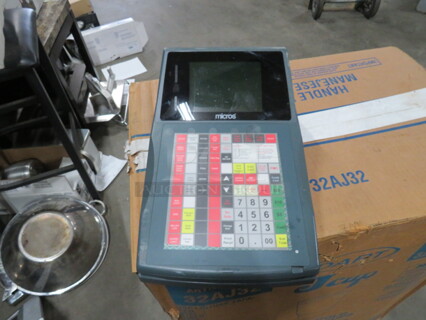 Micros Keyboard Workstation 270. 5XBID