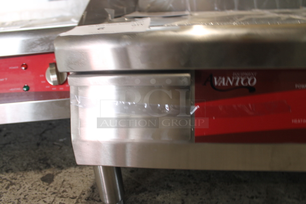 BRAND NEW SCRATCH AND DENT! Avantco 177EG30N Stainless Steel Commercial Countertop Electric Powered Flat Top Griddle w/ Thermostatic Controls. 208/240 Volts, 1 Phase.  - Image 6 of 7
