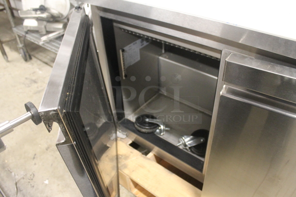 LIKE NEW! 2022 Avantco A Plus 447APST72 Stainless Steel Commercial Sandwich Salad Refrigerated Prep Table Bain Marie Mega Top. Comes w/ Commercial Casters. 115 Volts, 1 Phase. Unit Has Only Been Used a Few Times! Tested and Working! - Image 10 of 12