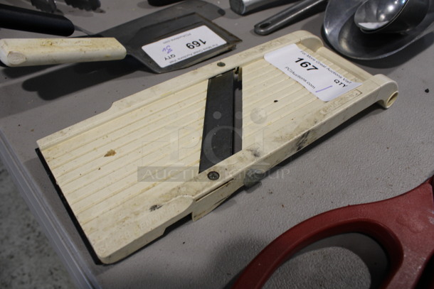 White Poly Mandolin Slicer. 5.5x14.5x2 - Image 2 of 2