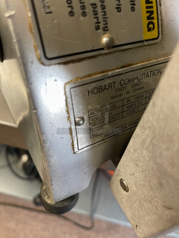 Working! Hobart EDGE Commercial Manual Meat Slicer w/ 14" Blade, Belt Driven, Aluminum, 1/3 hp NSF 115 Volt Tested and Working! - Image 7 of 10