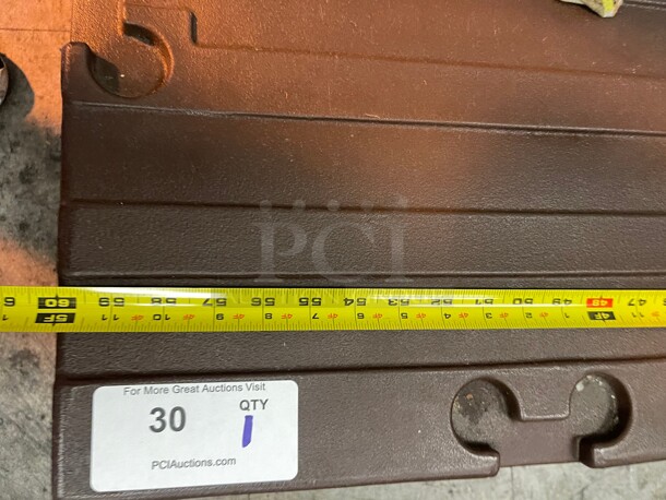 Regency 60 in x 21 in x 12 in Commercial Fiber Plastic Dunnage Rack - 1630 lb. Capacity NSF Great For Food Storage  - Image 3 of 5