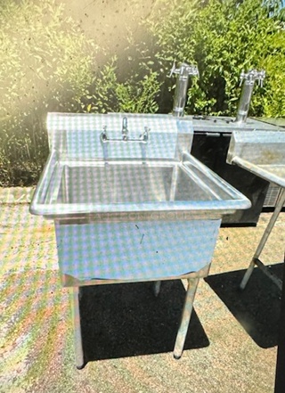 One Steelton 1 Compartment Sink With Faucet. #522CS12424. 29.5X29.5X43