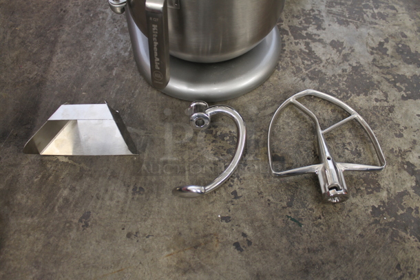BRAND NEW SCRATCH AND DENT! KitchenAid KSMC895CU Metal Commercial Countertop 8 Quart Planetary Dough Mixer w/ Stainless Steel Mixing Bowl, Bowl Guard, Dough Hook, Paddle and Whisk Attachments. 120 Volts, 1 Phase.  Tested and Working! - Image 2 of 10