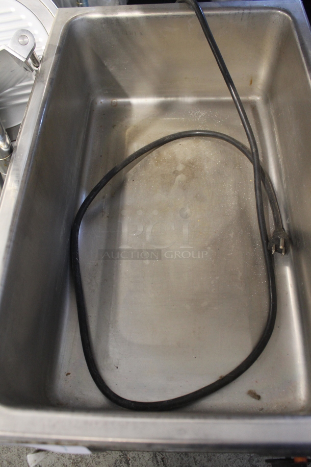 APW Wyott W-3Vi Stainless Steel Commercial Countertop Food Warmer. 120 Volts, 1 Phase. Tested and Working! - Image 4 of 6