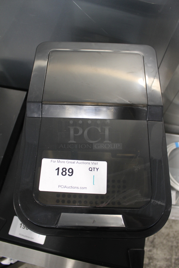 BRAND NEW SCRATCH AND DENT! Danby DIM2500SSDB Stainless Steel Commercial Countertop 25 Pound Ice Machine. 115 Volts, 1 Phase. Tested and Working! - Image 5 of 9