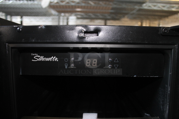 BRAND NEW SCRATCH AND DENT! Danby DWC276BLS Stainless Steel Commercial 27 Bottle Capacity Wine Chiller Cooler Merchandiser. 115 Volts, 1 Phase. Tested and Working! - Image 6 of 10