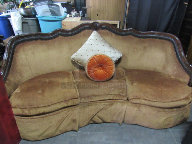 One BEAUTIFUL Wooden, Overstuff Couch, With Assorted Throw Pillows. 105X55X55