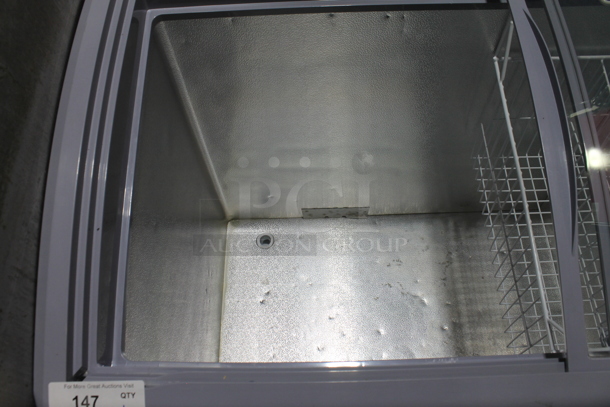Avantco Metal Commercial Chest Freezer Merchandiser. Tested and Working! - Image 2 of 3