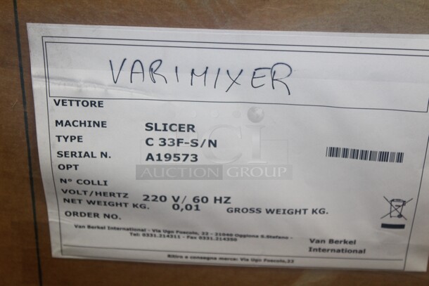 NEW IN BOX! Varimixer Model C 33F/N Commercial Countertop Meat/Cheese Deli Slicer. 28x17x22 220V/60Hz.  - Image 4 of 4