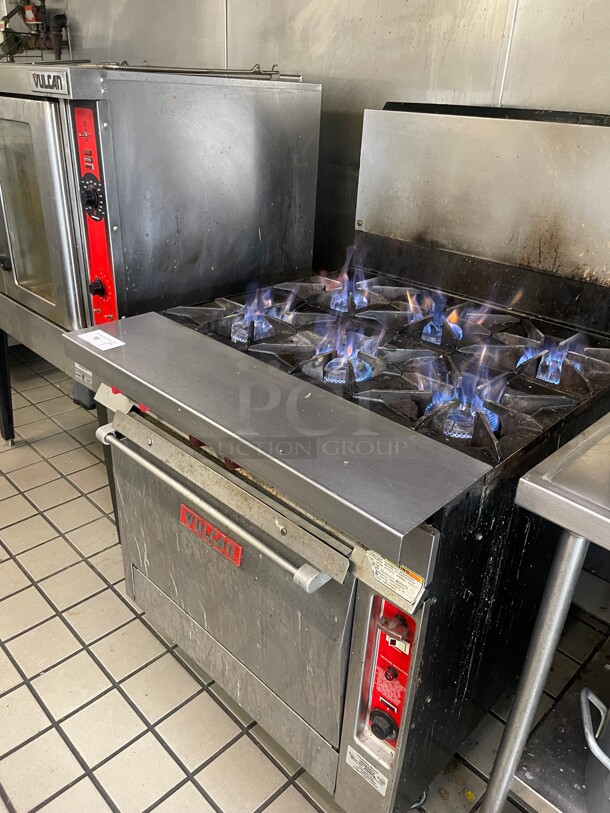 Working! Vulcan Commercial Heavy Duty 6 Burner 36 inch Range with Standard Oven - 198,000 BTU Natural Gas With One Shelf NSF Tested and Working! - Image 4 of 9