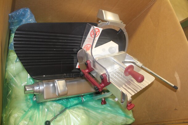 NEW IN BOX! Omas Model C33F-S Quantanium Automatic Commercial Meat/Cheese Deli Slicer. 29x26x20. 220V/60Hz.  - Image 1 of 5