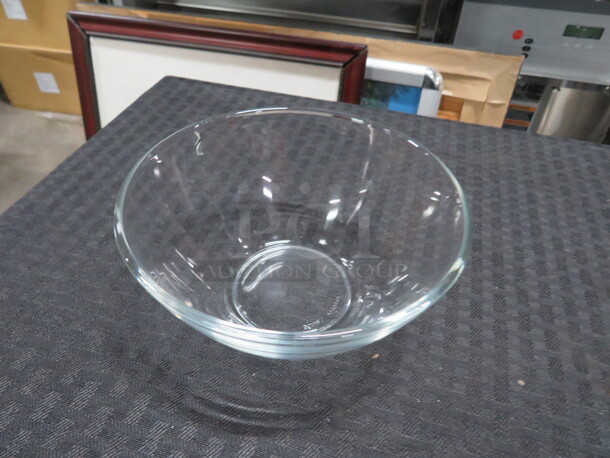 5.5 Inch  Clear Glass Bowl. 12XBID - Image 1 of 1