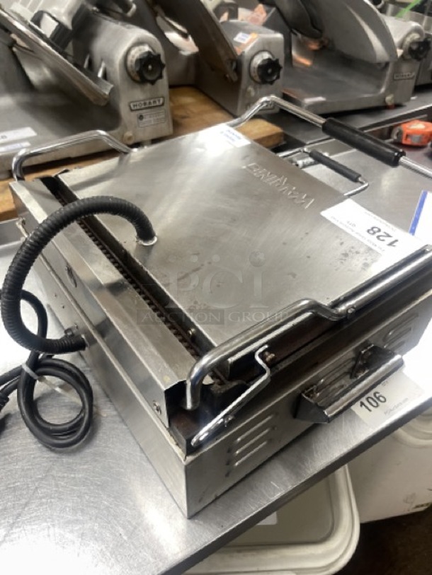 Waring WPG250 Panini Supremo Grooved Top & Bottom Panini Sandwich Grill - 14 1/2 x 11 Cooking Surface - 120V, 1800W Tested and Working! - Image 12 of 12