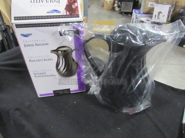 NEW Vollrath 42oz Insulated Swirl Server. #52170. $31.99