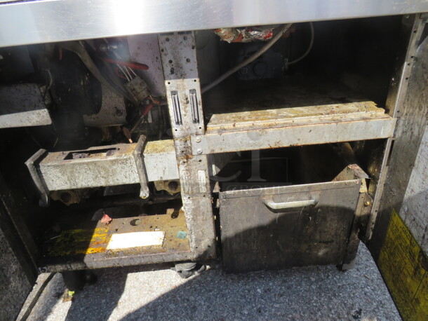 One Frymaster Filter Magic II Double Fryer On Casters. 31.5X32X47.  - Image 4 of 4