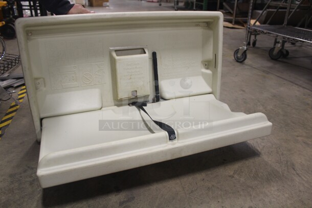 GREAT! Koala Bear Kare Baby Changing Station. 35.5x19.5x4 - Image 2 of 2
