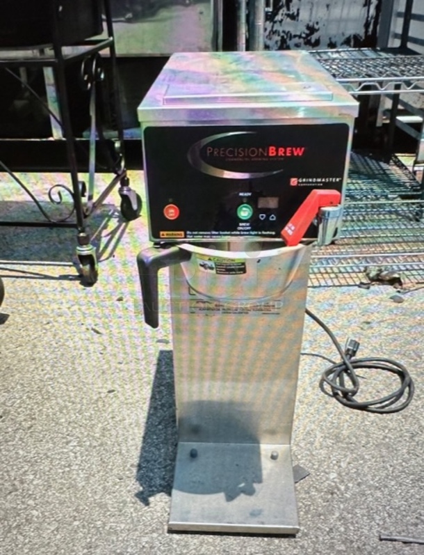 One Grindmaster Precision Brewer With Filter Basket. 120 Volt. Model# B-SAP. 8X18X25 - Image 1 of 2