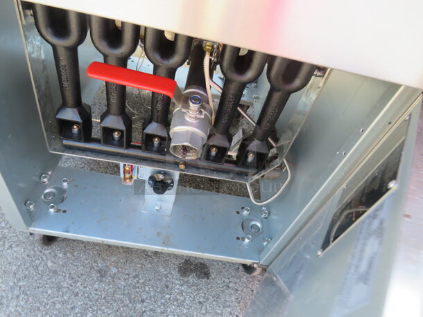 One Motak Natural Gas 70lb Deep Fryer. Model# MGF5-N-C. 21X34.5X46 - Image 2 of 2