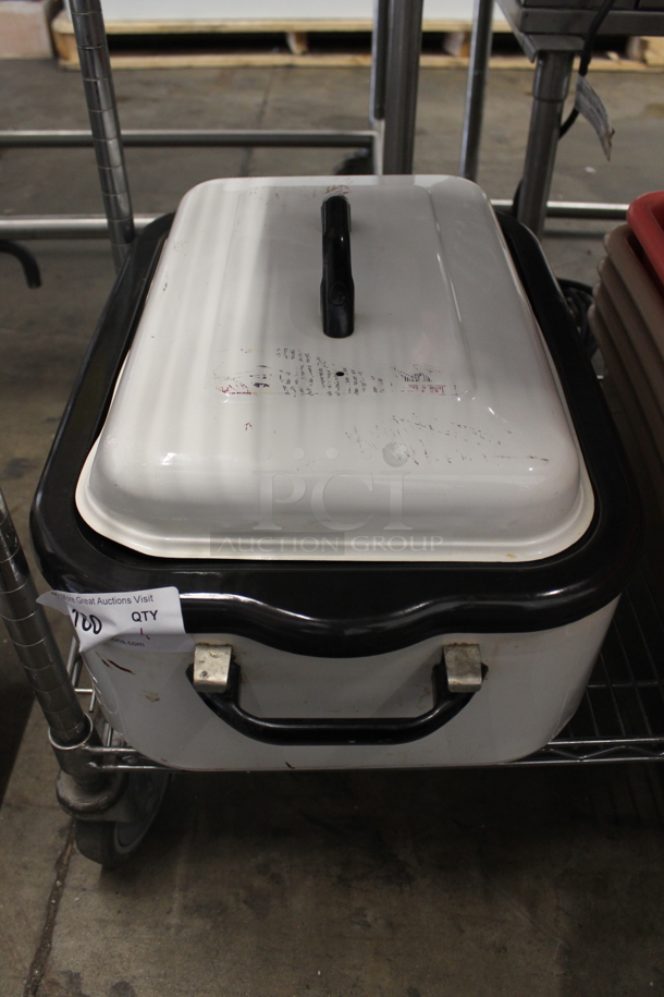 Hamilton Beach RO07 White and Black Metal Slow Cooker. 120 Volts, 1 Phase. - Image 1 of 6