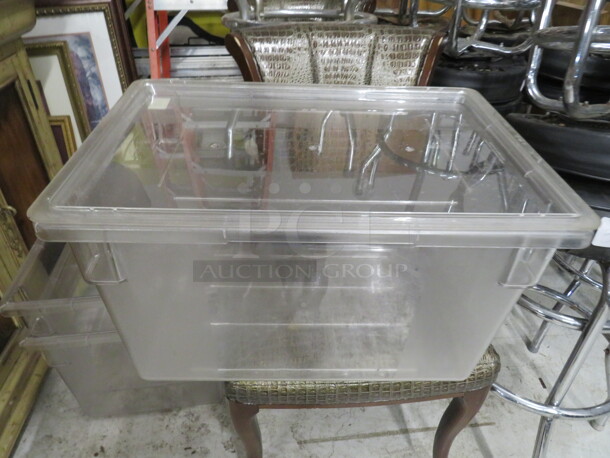 One Rubbermaid 21.5 Gallon Food Storage Container With Lid - Image 1 of 1