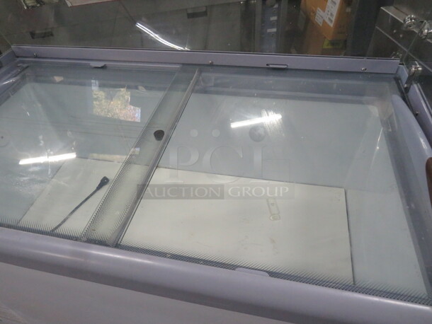 One WORKING Avantco Dipping Cabinet On Casters. Model# ADC-8HC. 115 Volt. 48X27X52 - Image 4 of 5