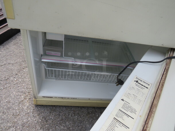 One WORKING Amana Refrigerator/Freezer. Model# B222RL. 115 Volt. 33X32X67.5 - Image 3 of 3