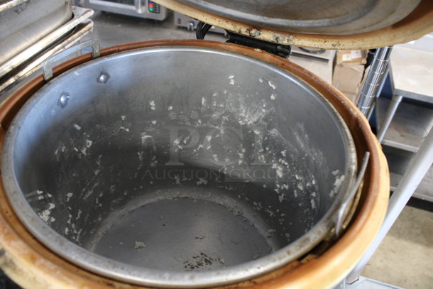 Zojirushi Metal Rice Cooker. 17x15x15 - Image 4 of 4