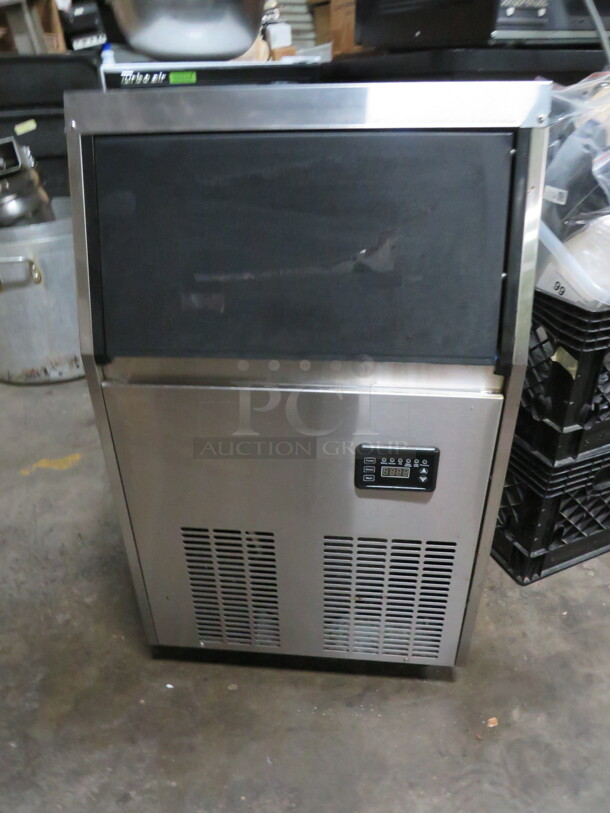 One Vevor Commercial Under Counter Ice Maker. Model# ZBJY45KGP70-4501v1. 110 Volt. Working When Removed. 20X13.5X33 - Image 1 of 2