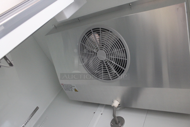 BRAND NEW SCRATCH AND DENT! Avantco 178A49RHC Stainless Steel Commercial  Two Door Reach In Cooler w/ Poly Coated Racks. 115 Volts, 1 Phase. Tested and Working! - Image 7 of 10
