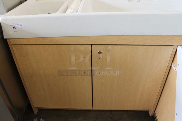 BRAND NEW SCRATCH AND DENT! Wood Pattern Diaper Changing Station w/ Stairs and 2 Doors. - Image 2 of 8