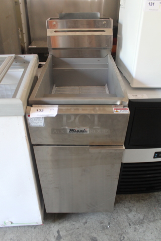 BRAND NEW SCRATCH AND DENT! 2016 Migali C-F40-NG Stainless Steel Commercial Floor Style Natural Gas Powered Deep Fat Fryer. 102,000 BTU. 