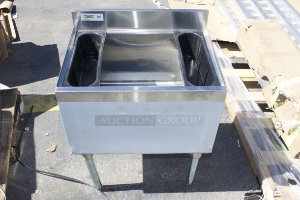 BRAND NEW SCRATCH & DENT! Regency 18" x 24" Underbar Ice Bin - 77 lb. - Image 6 of 10