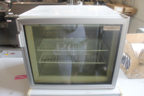 Excellence 045 020 Metal Commercial Mini Cooler Merchandiser. 120 Volts, 1 Phase. Tested and Working!