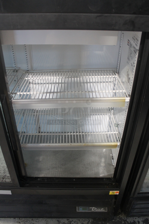 2016 True GDM-41SL-48-HC-LD Metal Commercial 2 Door Reach In Cooler Merchandiser w/ Poly Coated Racks. 115 Volts, 1 Phase. Tested and Working! - Image 3 of 4