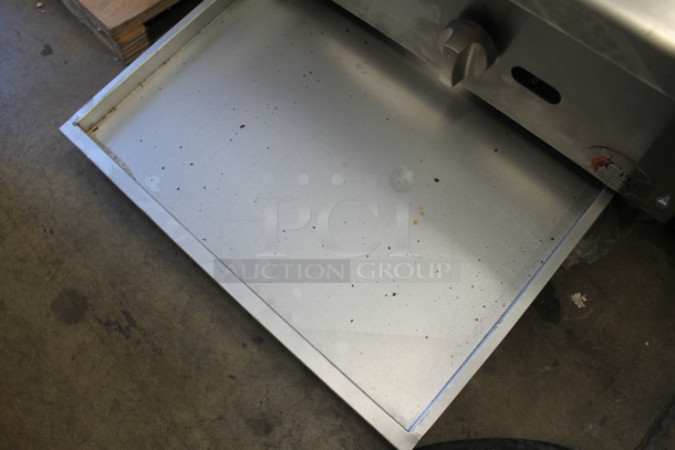 Cooking Performance Group CPG CB-24 Stainless Steel Commercial Countertop Natural Gas Powered Charbroiler Grill. 70,000 BTU. - Image 9 of 11