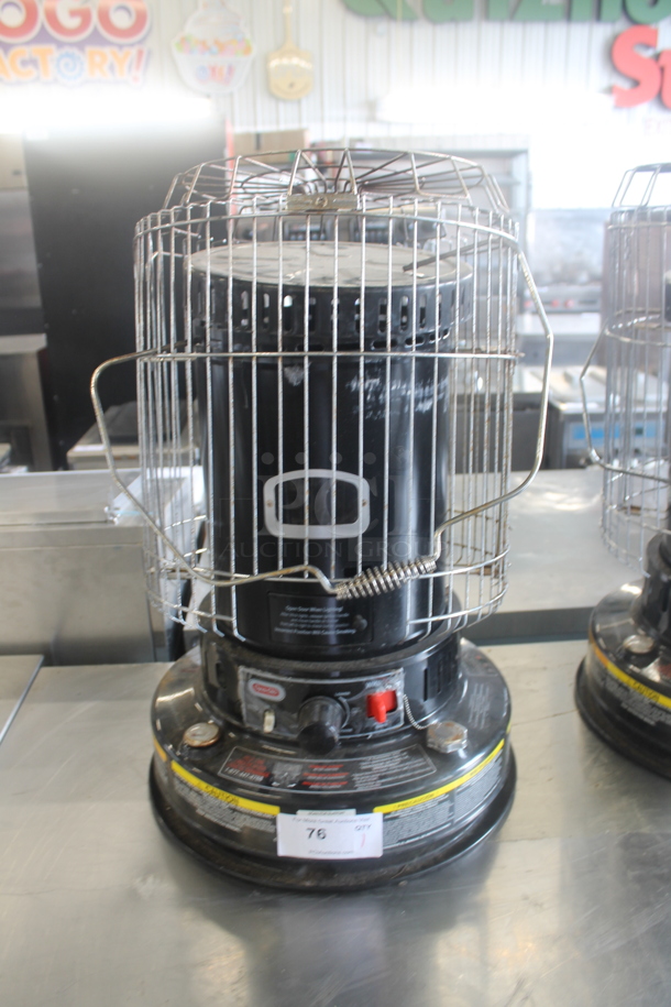 Dyna-Glo WK95C8B Metal Propane Gas Powered Heater. - Image 1 of 5