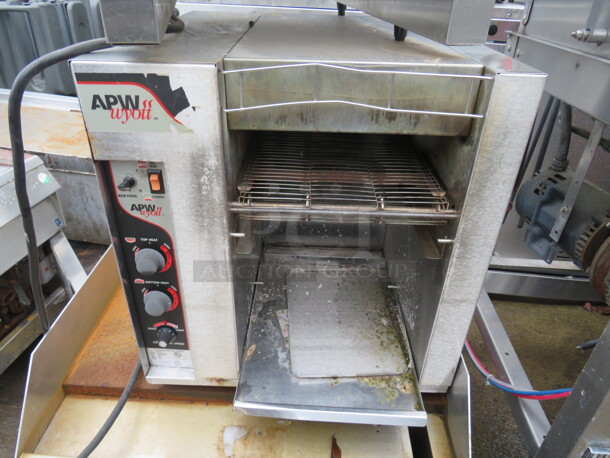 One APW WYOTT Toaster. Model# BF15. 208 Volt. 1 Phase. 18X20X19