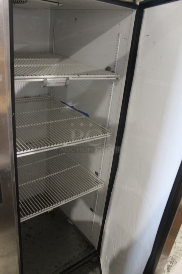 2011 True TG2R-2S Commercial Stainless Steel Two Door Reach In Cooler With Polycoated Shelves. 115V, 1 Phase. Tested and Working! - Image 5 of 6