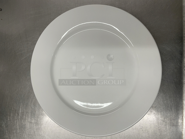 9" Round Plates. 6x Your Bid - Image 1 of 1