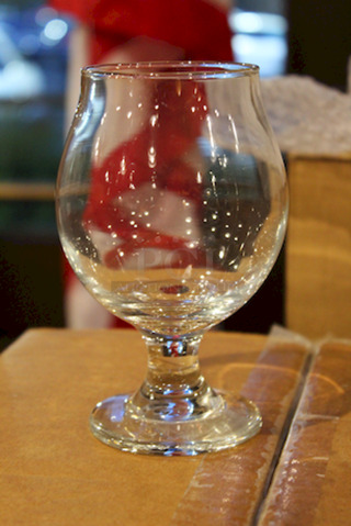 BELGIAN-STYLE FANS! Libbey 3807 13 oz. Customizable Belgian Beer / Tulip Glass
19x Your Bid
